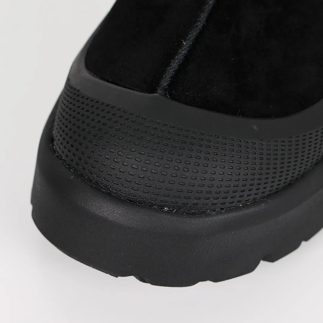 Pick up locally 💰Female size 330 Men's size 380 UGG 23S new winter products Half toe cap and low top 1144096 Imported sheepskin fur Purchasing for exclusive quality High elastic Modern midsole External non-slip outsole Leg drawstring design Very easy to put on and take off Sizes: 35 36 37 38 39 40 41 42 43 44 45